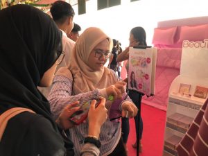 Campus Roadshow - BeauTyra makeup